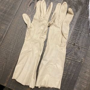 Vintage Ivory Kid Leather Gloves Size 7 1/2 Made in Italy